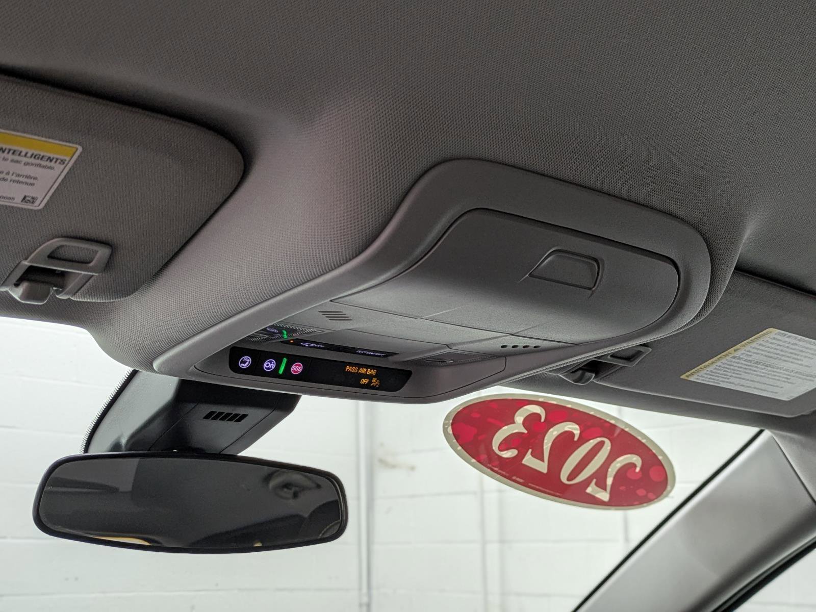 Used 2023 Chevrolet Equinox LT w/ Driver Convenience Package image 26