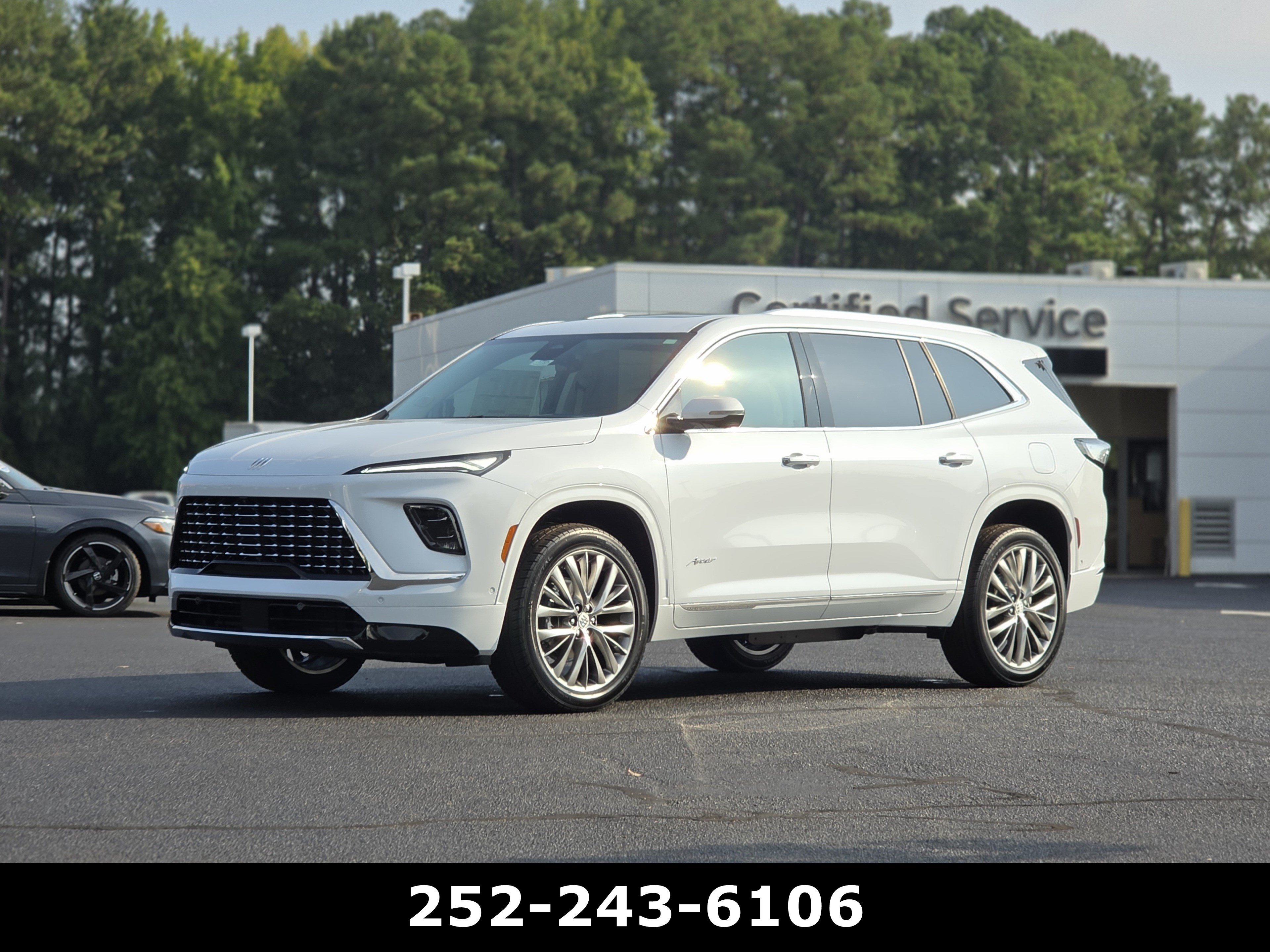 Used 2026 Buick Enclave Avenir w/ Super Cruise Package FWD image 3