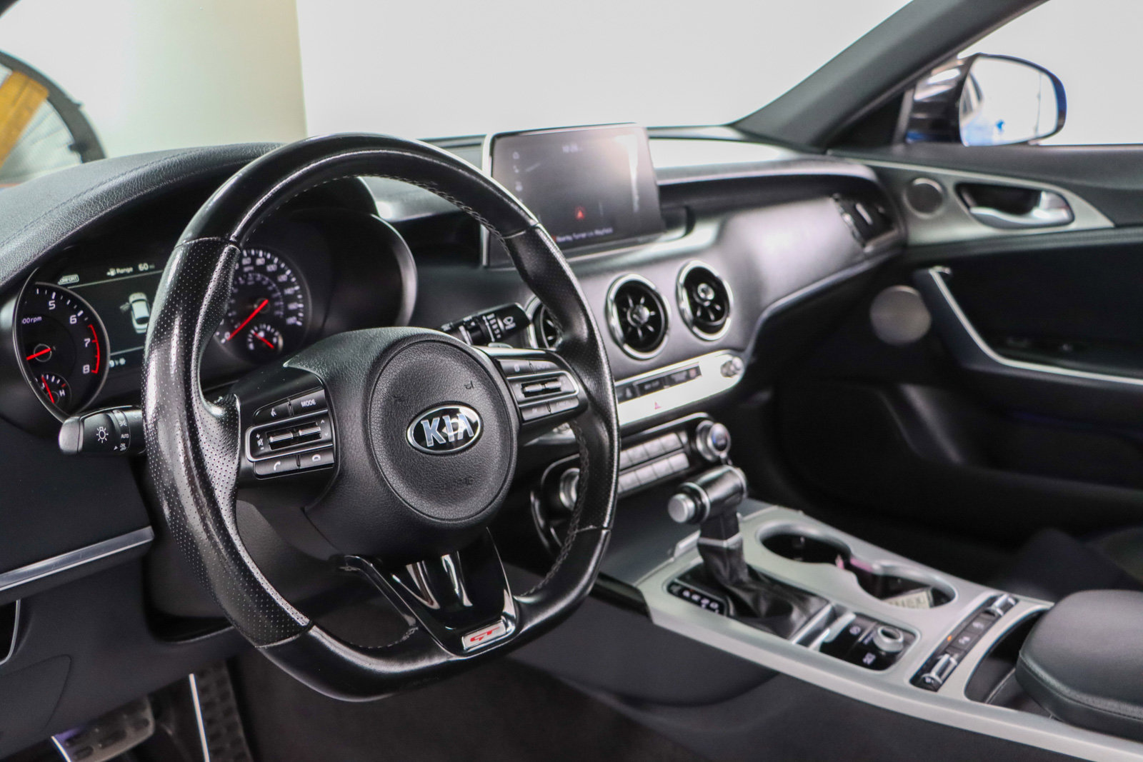 Used 2018 Kia Stinger GT1 image 23