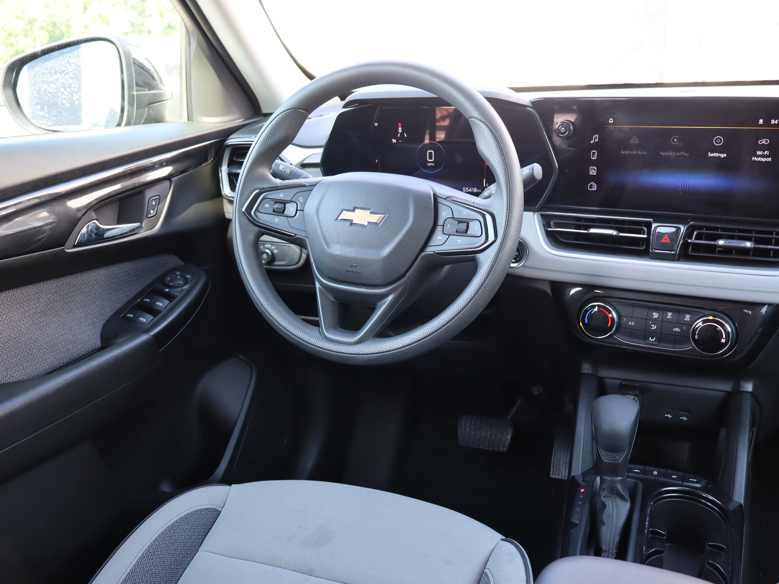 Used 2024 Chevrolet TrailBlazer LT AWD/4WD image 12