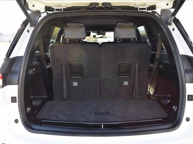 Used 2023 Jeep Grand Cherokee L Laredo image 39