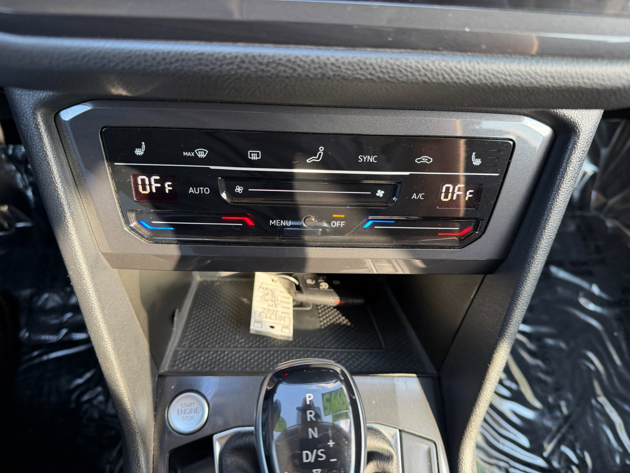 Used 2022 Volkswagen Tiguan SE image 14