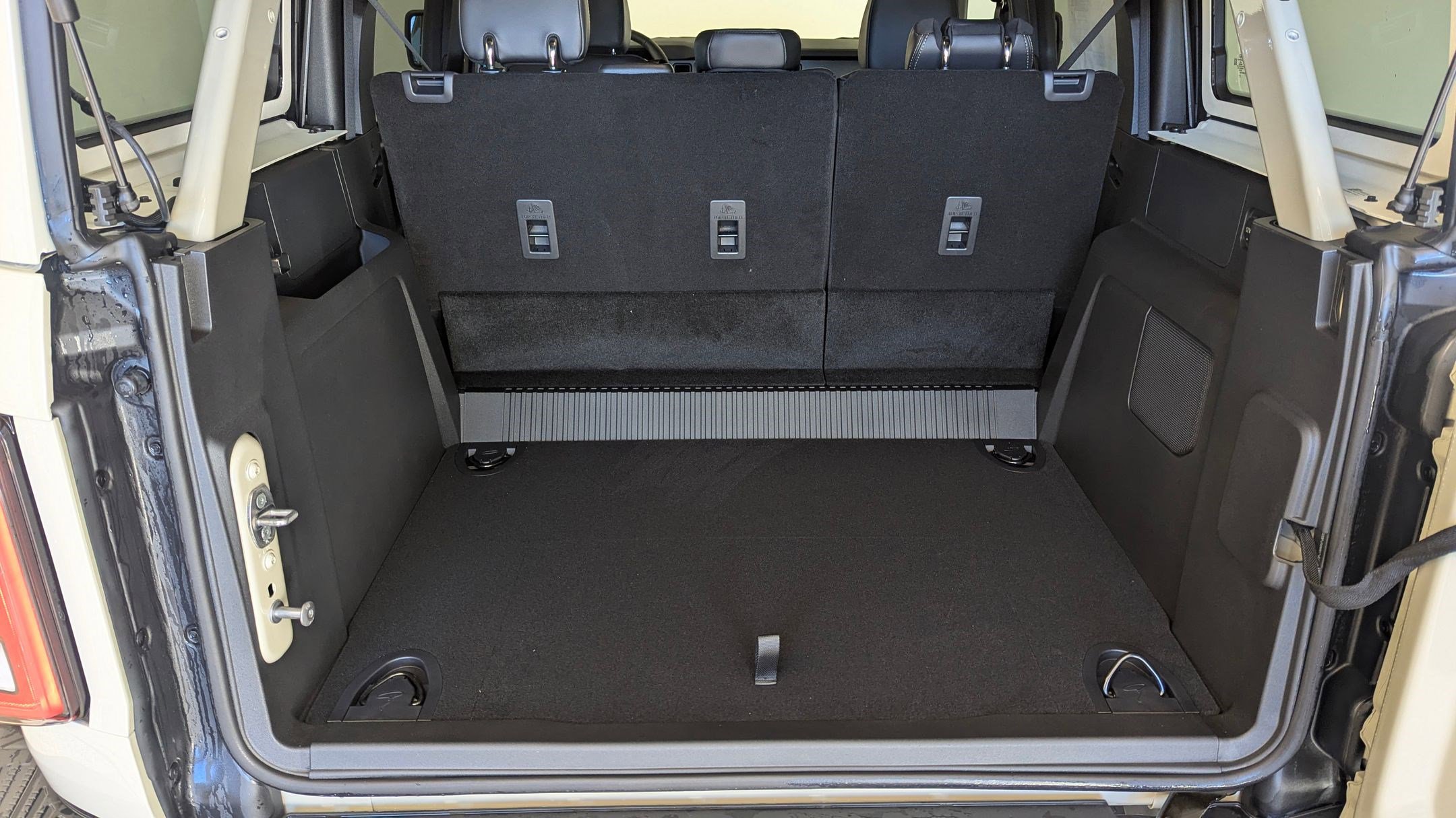 New 2025 Ford Bronco Badlands image 21