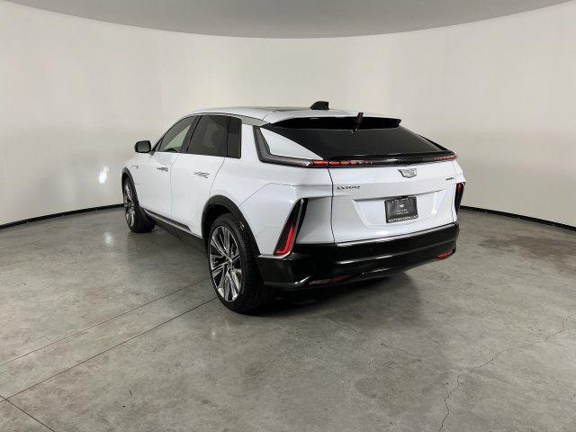 Used 2026 Cadillac Lyriq Signature Luxury w/ Nappa Leather Package AWD/4WD image 6