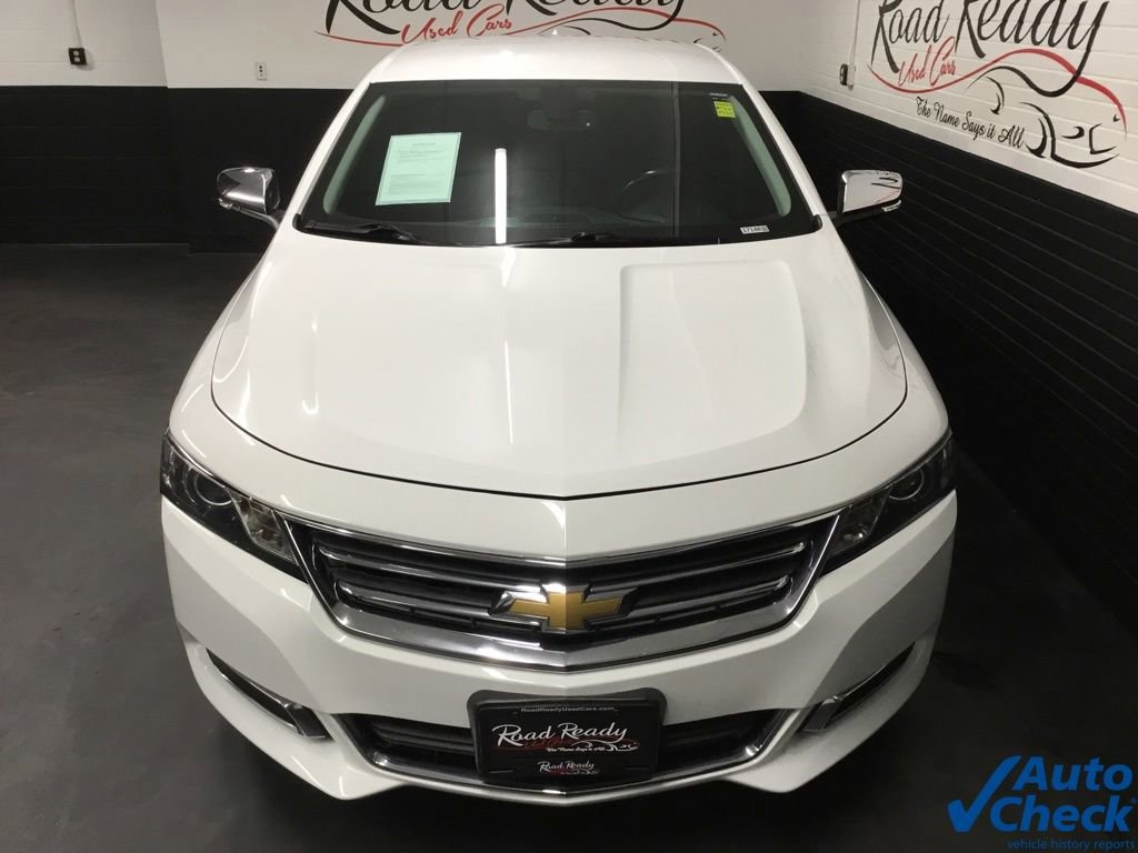 Used 2016 Chevrolet Impala LT w/ Convenience Package image 4