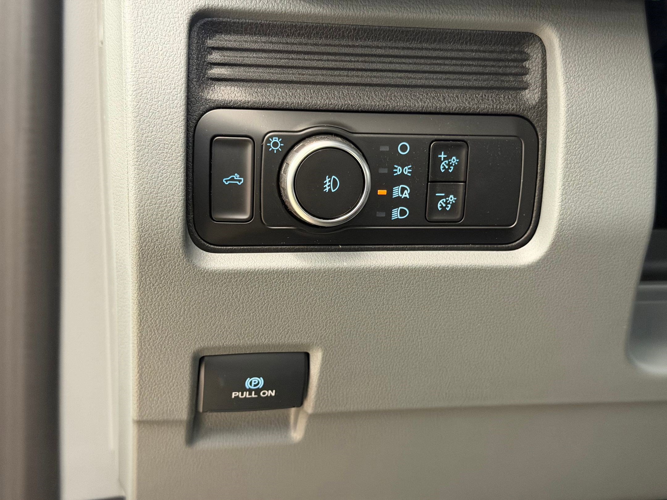 New 2026 Ford F250 XL image 18