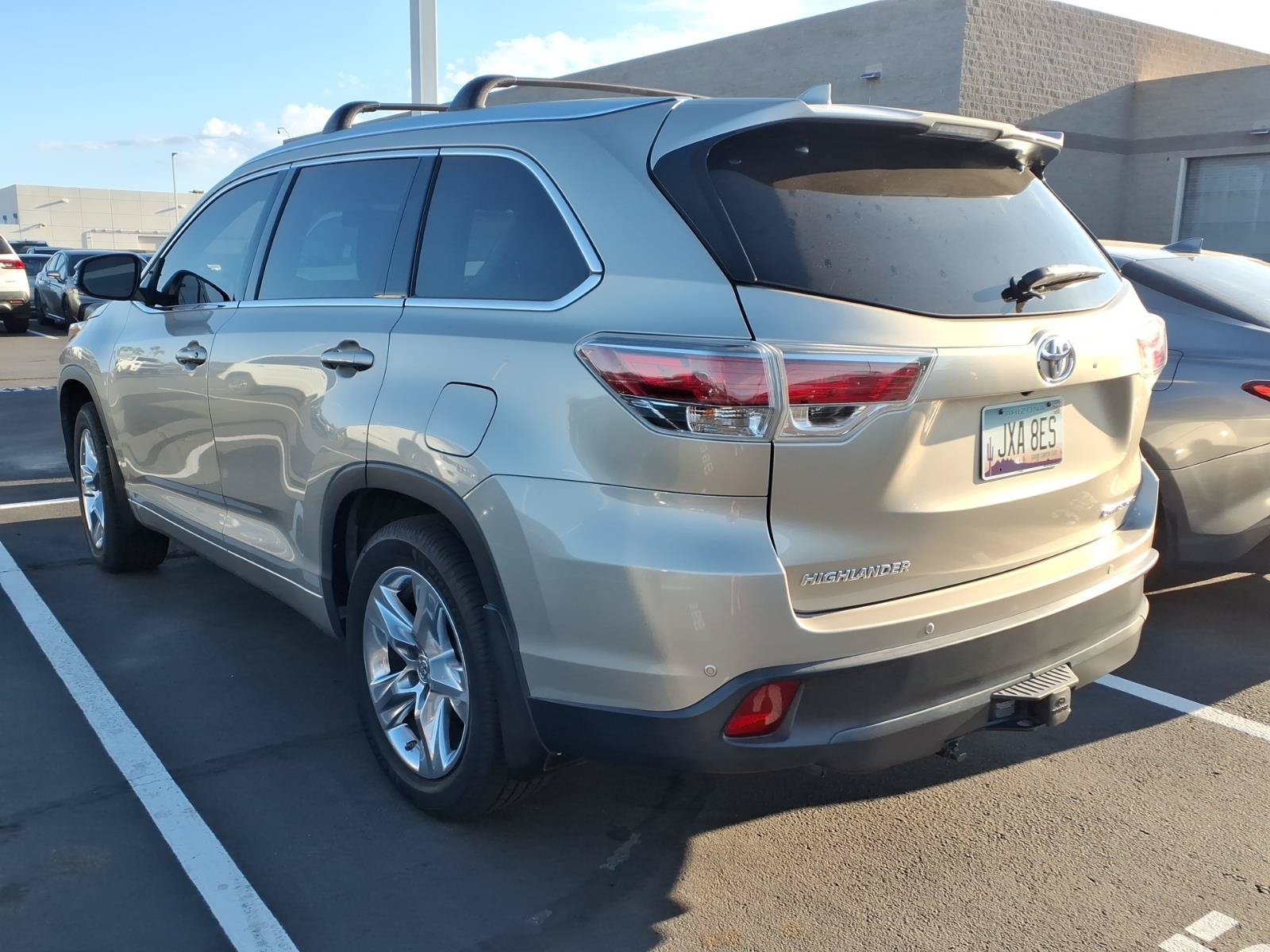 Used 2014 Toyota Highlander Limited AWD/4WD image 4