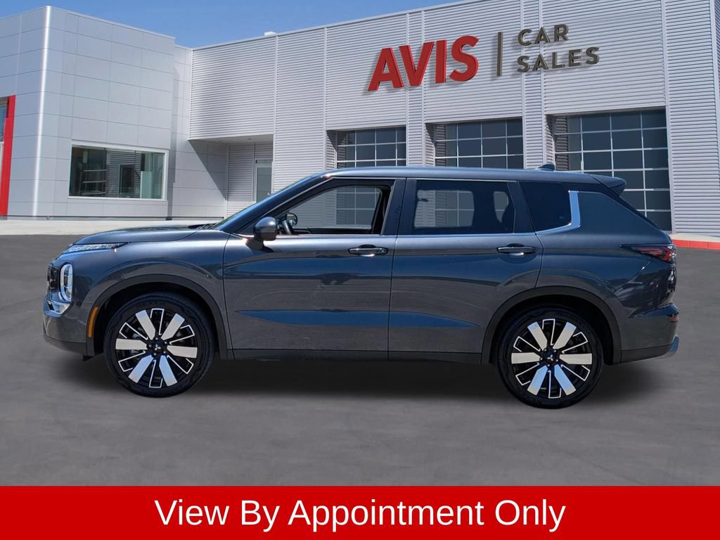 Used 2025 Mitsubishi Outlander SE AWD/4WD image 10
