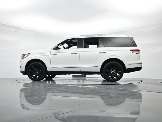 Used 2024 Lincoln Navigator Reserve image 36