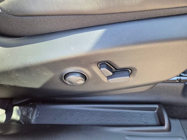 New 2027 Chrysler Pacifica Limited w/ S Appearance Package FWD image 16