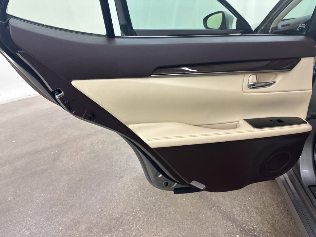 Used 2017 Lexus ES 350 image 28