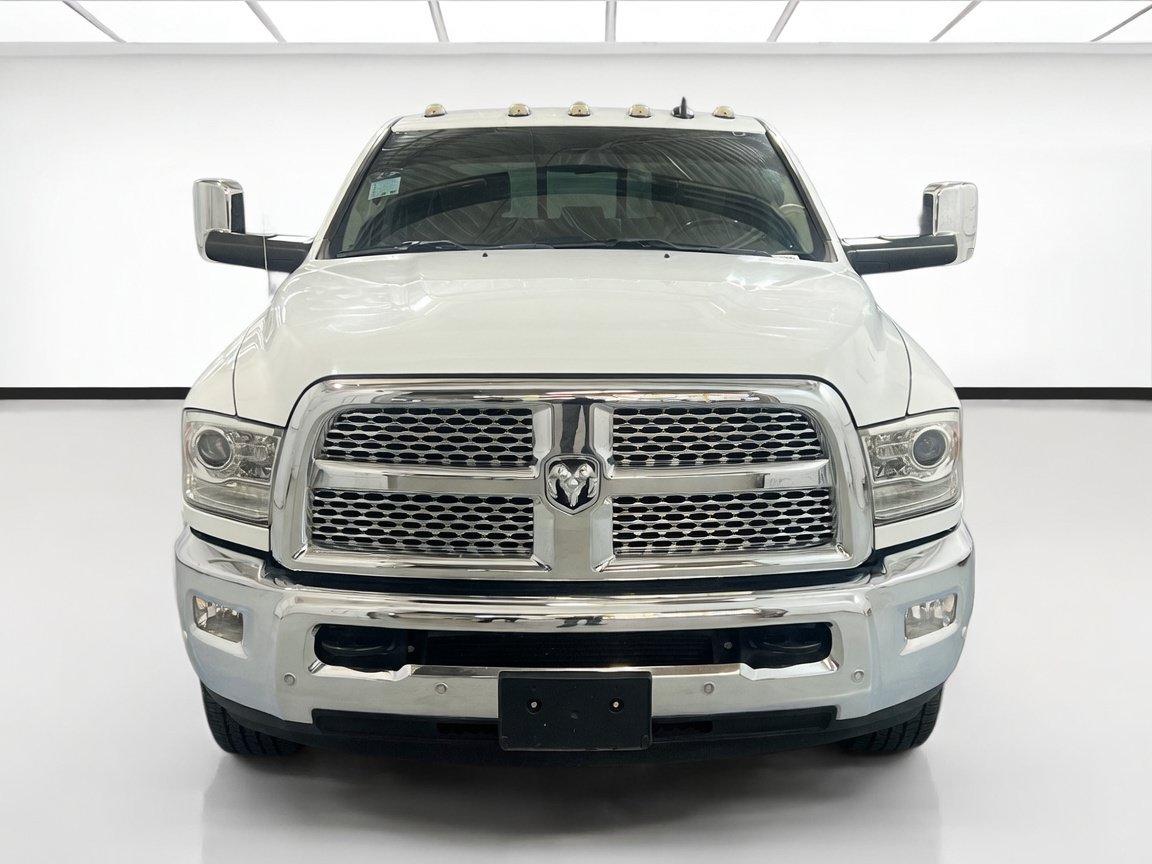 Used 2018 RAM 3500 Laramie AWD/4WD image 2