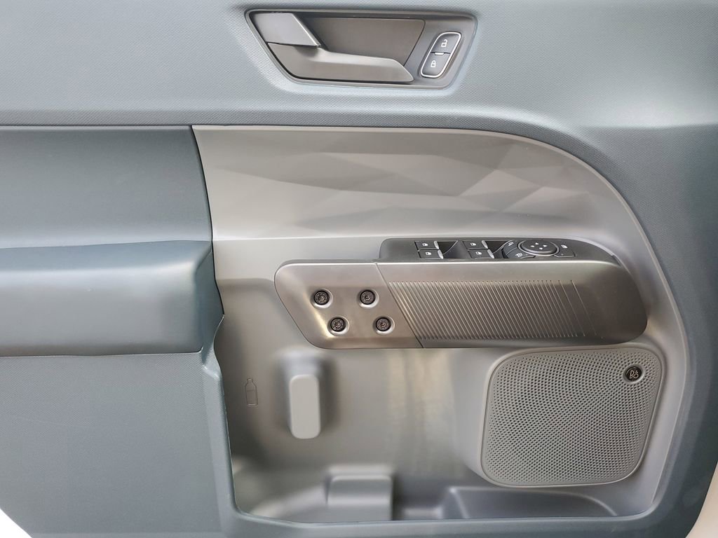 New 2025 Ford Maverick Lariat w/ Black Appearance Package image 24