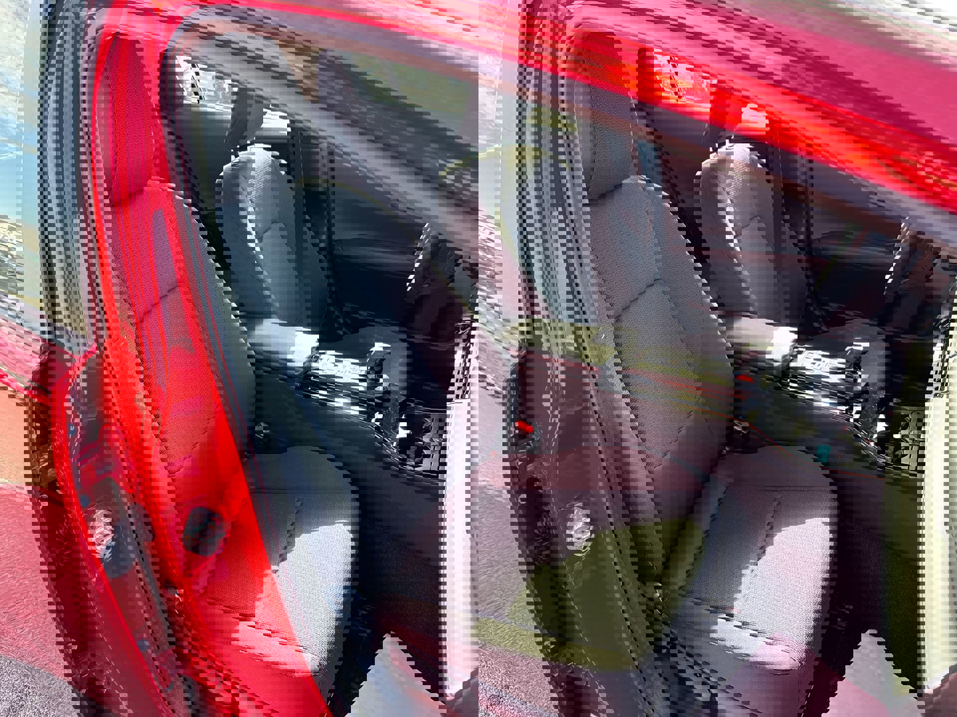 Used 2024 Toyota Prius LE FWD image 24