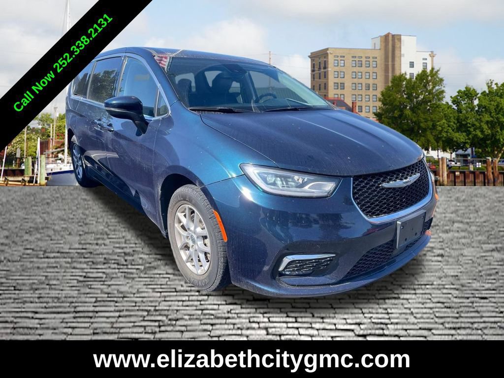 Used 2023 Chrysler Pacifica Touring-L