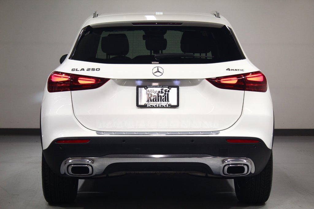 Used 2025 Mercedes-Benz GLA 250 4MATIC image 10