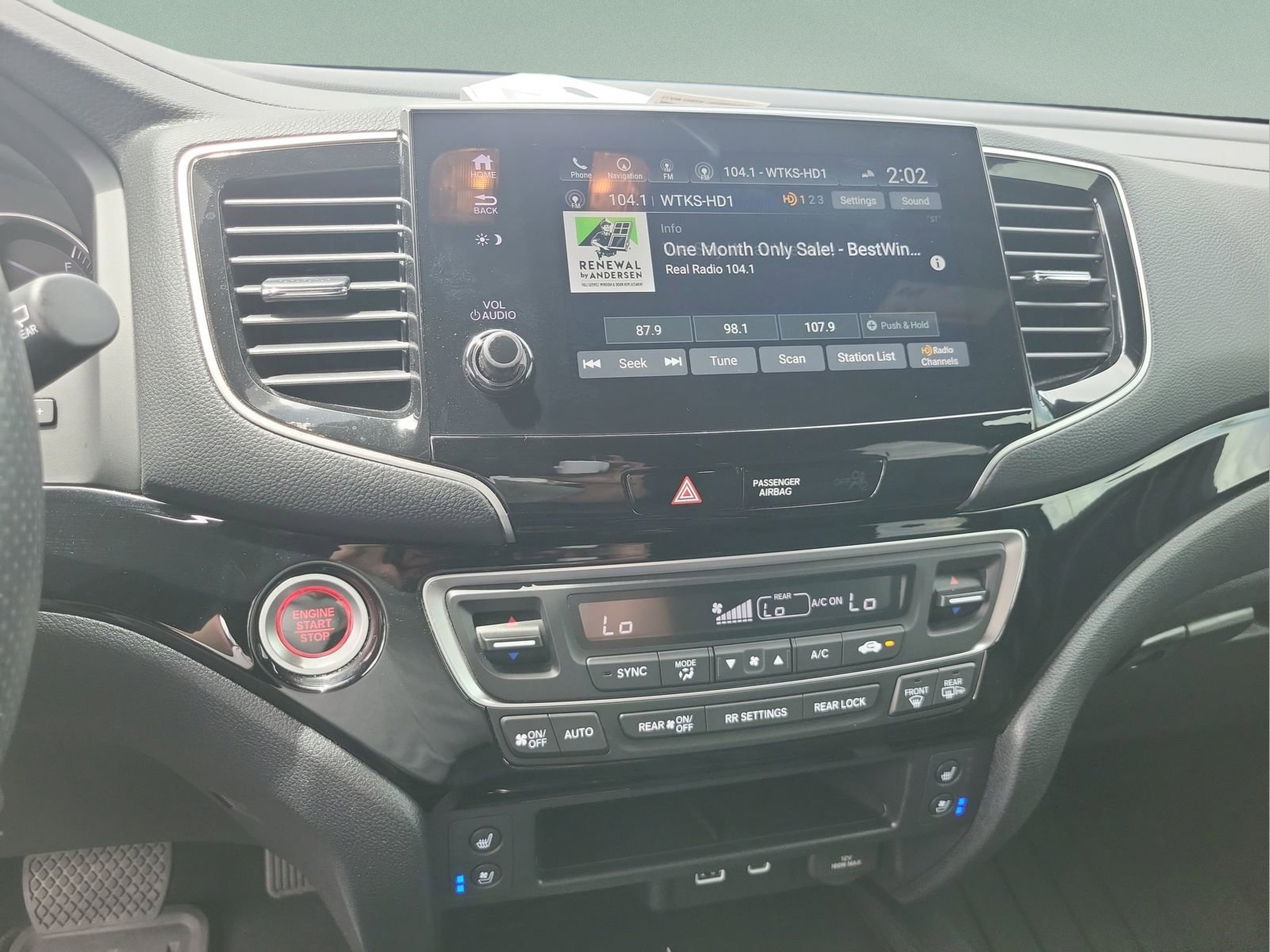 Used 2024 Honda Passport Black Edition image 13