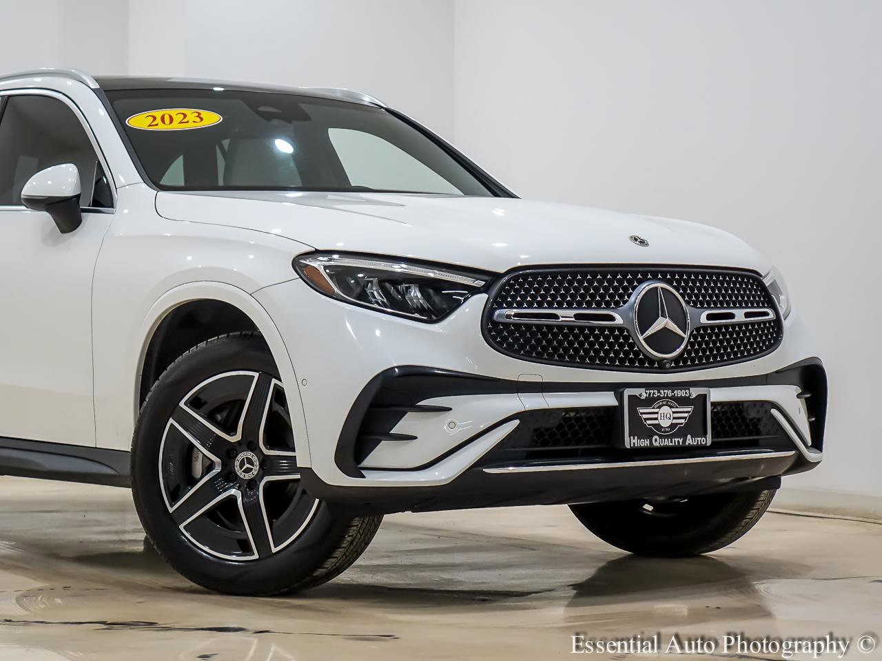 Used 2023 Mercedes-Benz GLC 300 4MATIC w/ AMG Line image 2