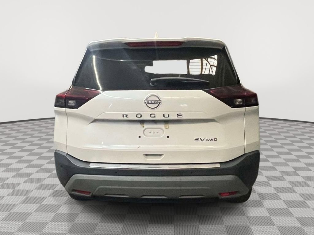Used 2023 Nissan Rogue SV image 4