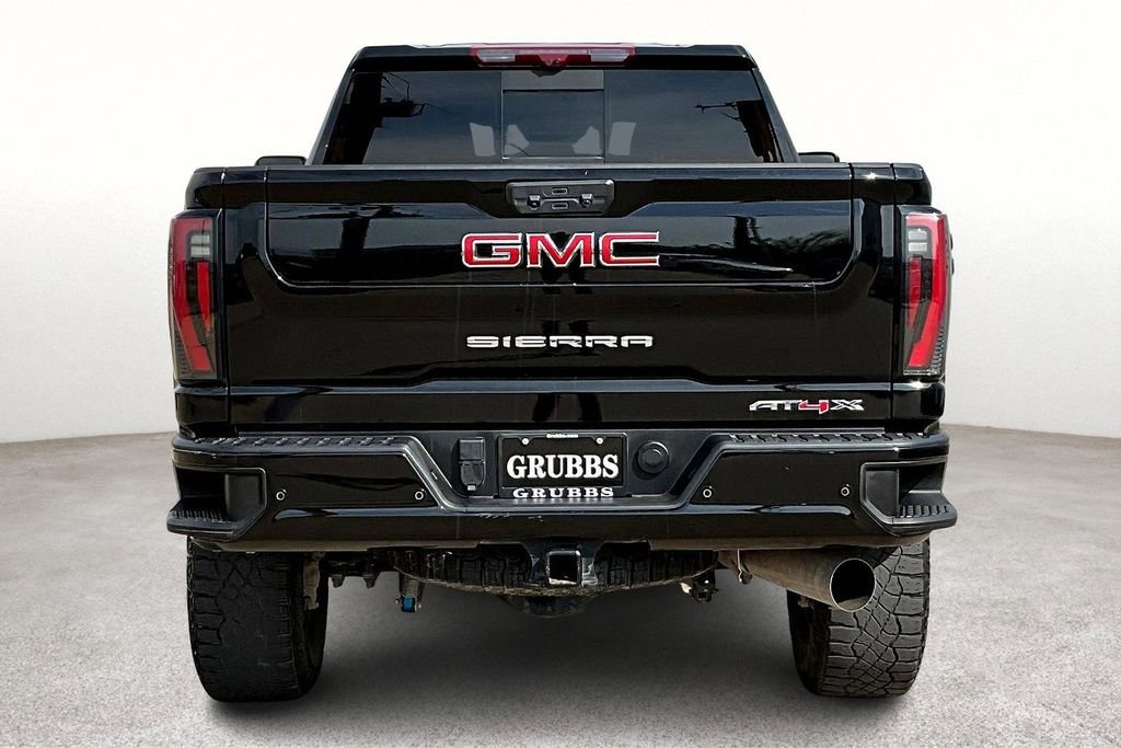Used 2025 GMC Sierra 2500 AT4X image 6