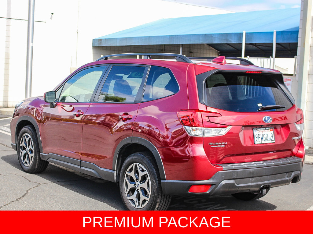 Used 2020 Subaru Forester Premium AWD/4WD image 4