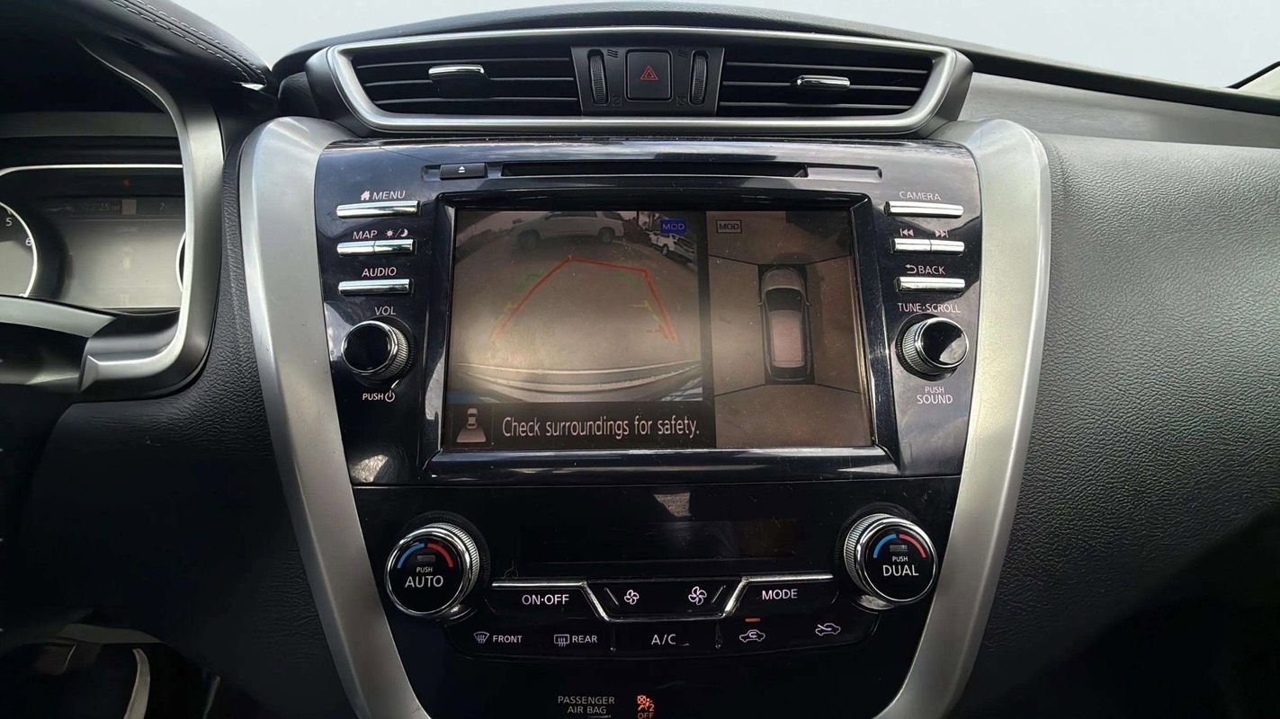 Used 2020 Nissan Murano SL w/ Moonroof Package image 11