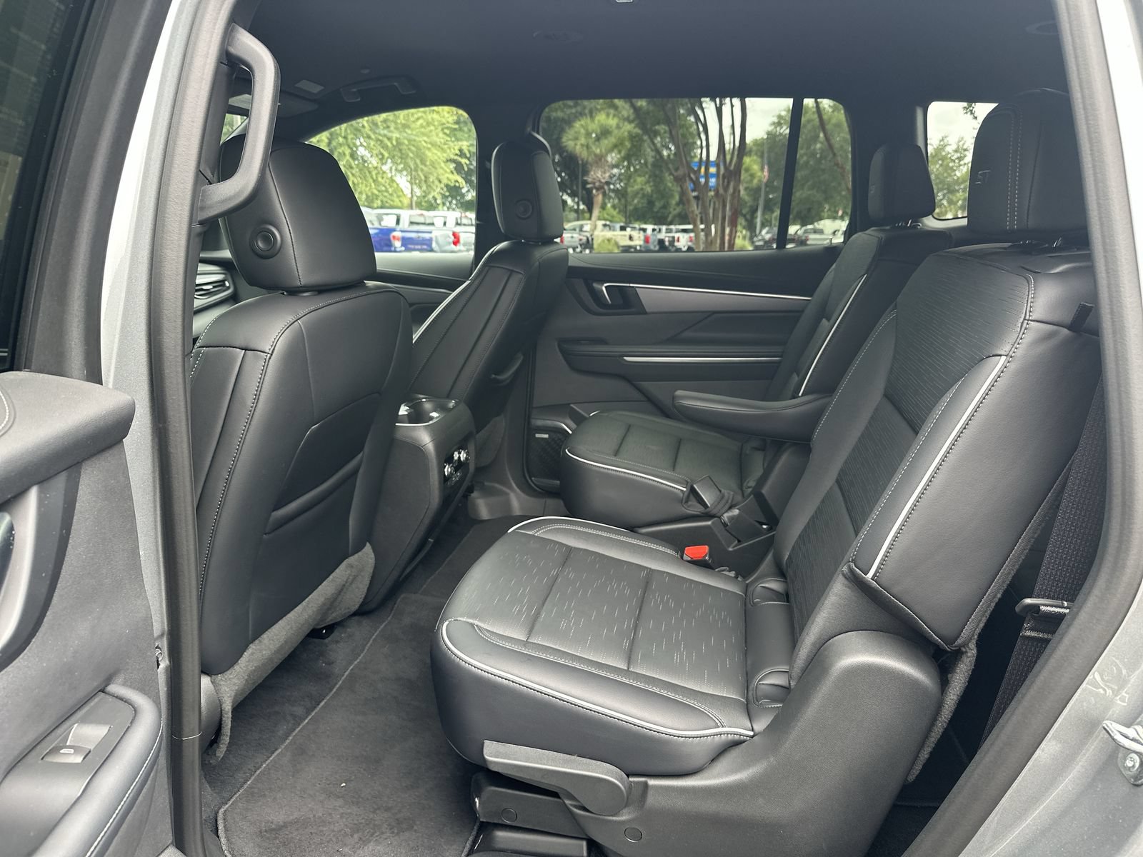Used 2026 Buick Enclave Sport Touring FWD image 31
