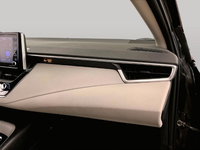 Used 2021 Toyota Corolla LE FWD image 15