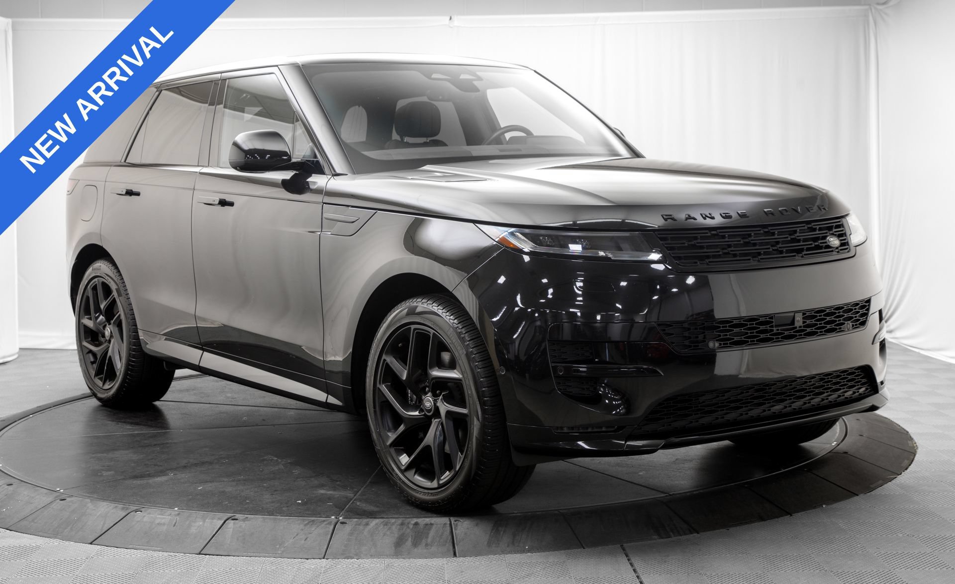 Used 2024 Land Rover Range Rover Sport Dynamic SE AWD/4WD image 9