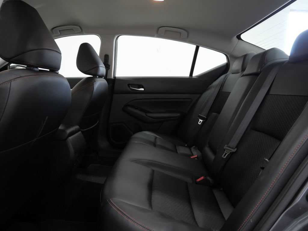 Used 2024 Nissan Altima 2.5 SR FWD image 22