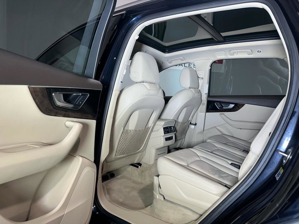 Used 2017 Audi Q7 3.0T Premium AWD/4WD image 10