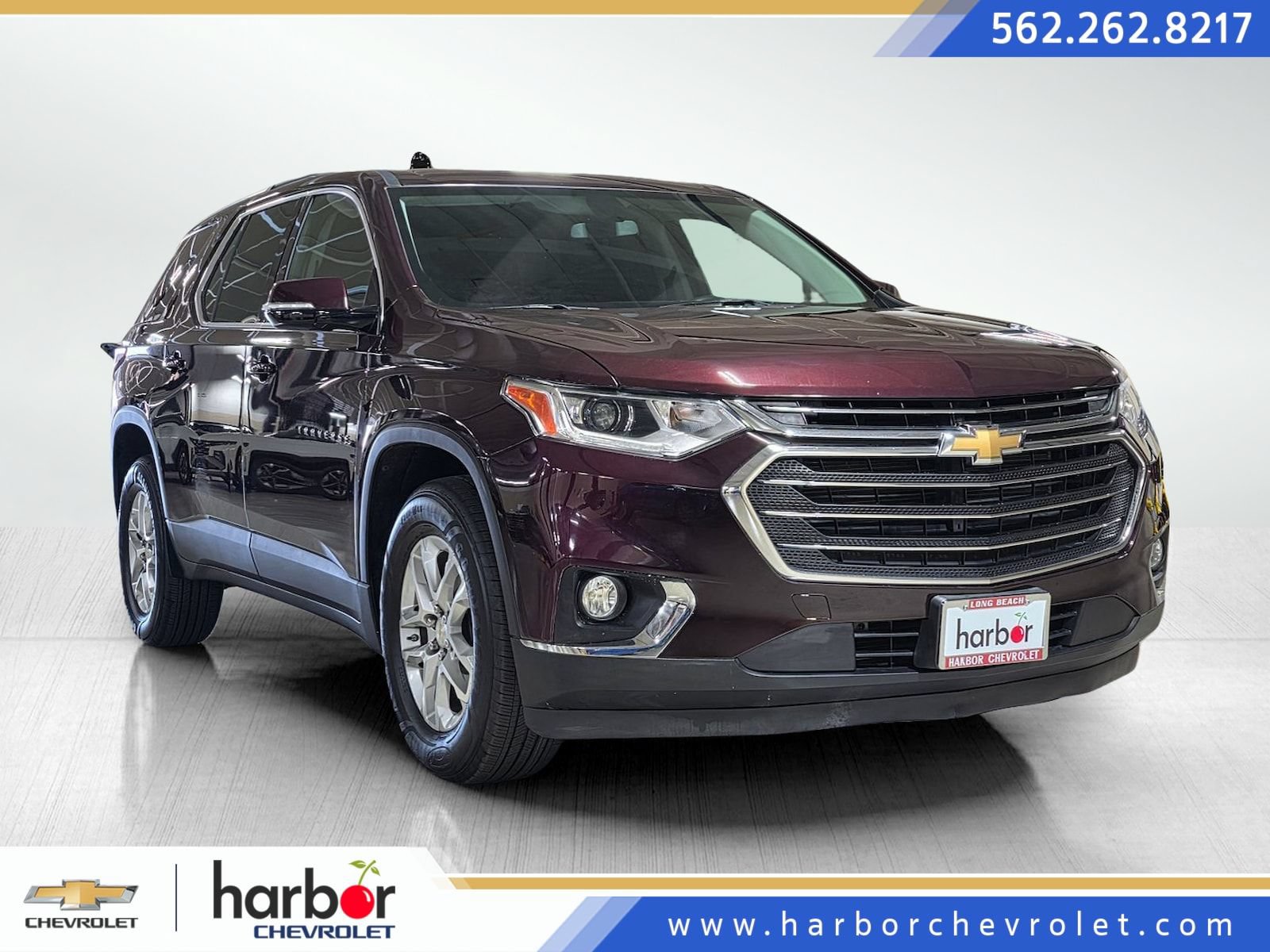 Used 2018 Chevrolet Traverse LT FWD image 1