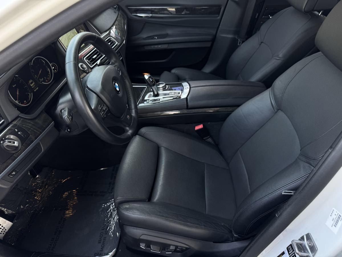 Used 2014 BMW 740i image 16