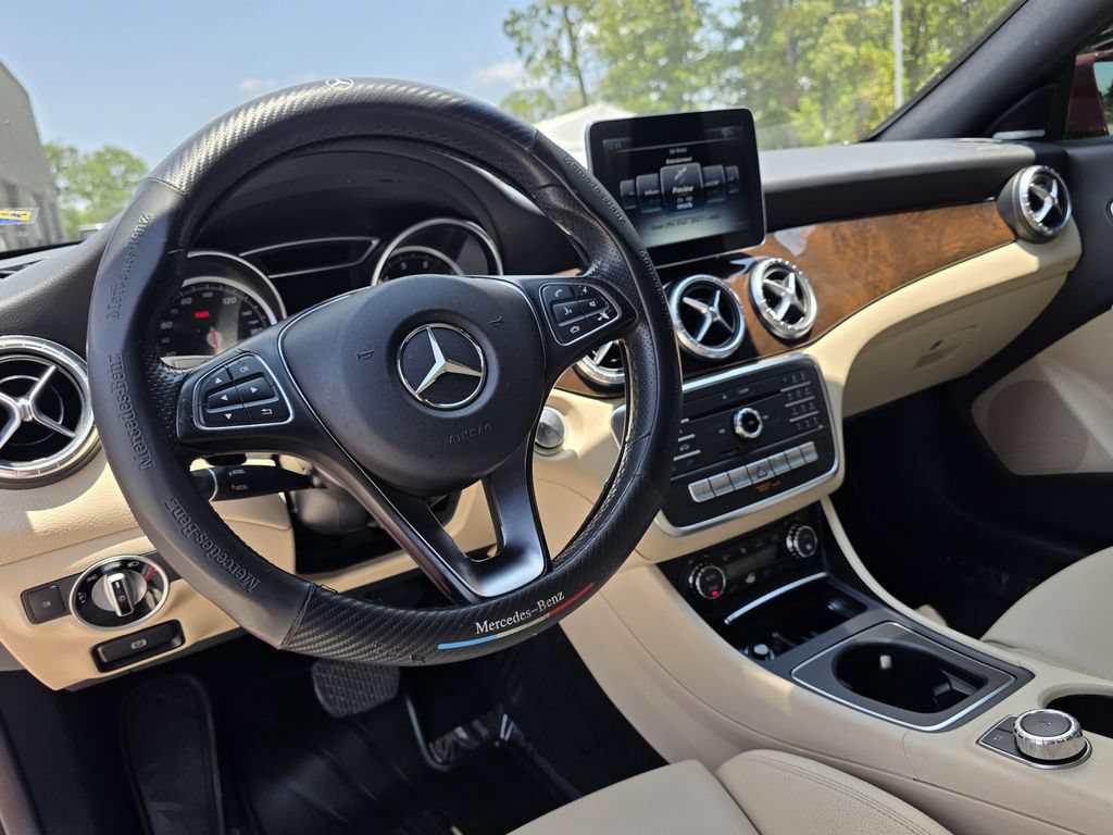 Used 2017 Mercedes-Benz CLA 250 4MATIC image 21