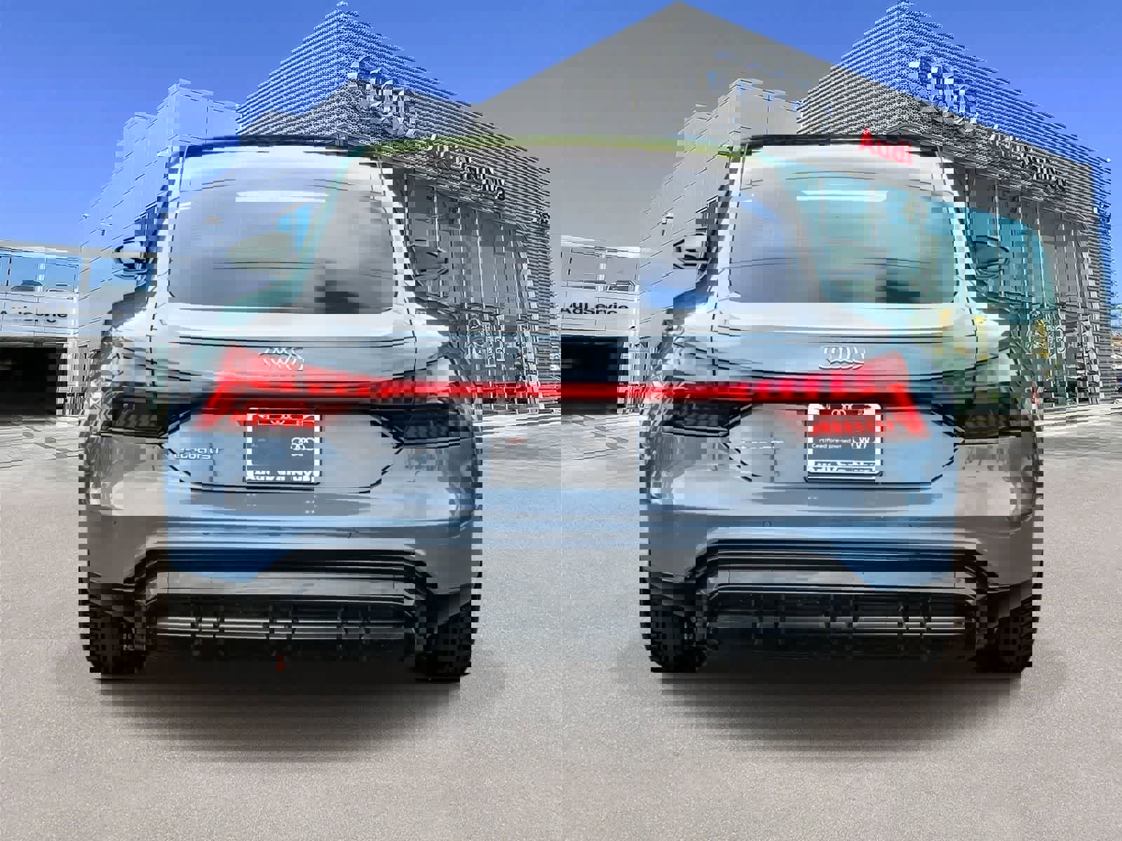 Certified 2022 Audi e-tron GT Prestige w/ Prestige Package image 3