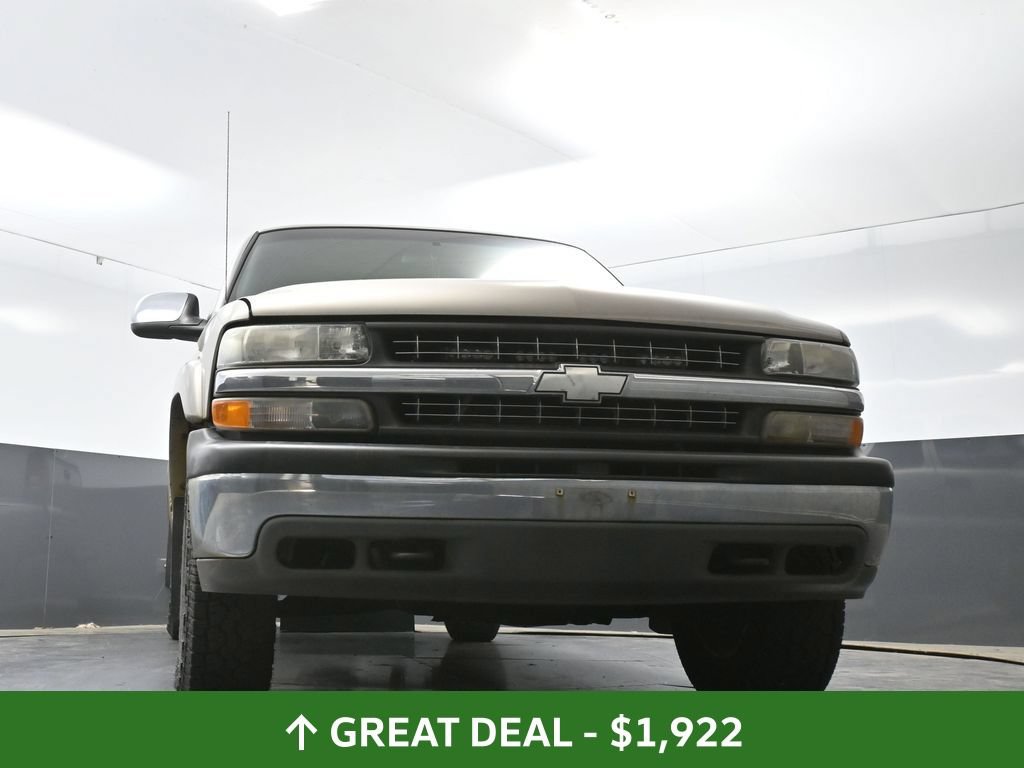 Used 2001 Chevrolet Silverado 1500 LS w/ Firm Ride Suspension Pkg AWD/4WD image 26