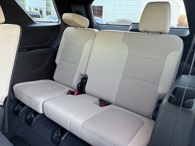 Used 2023 Chevrolet Traverse LS w/ Safety Package image 12