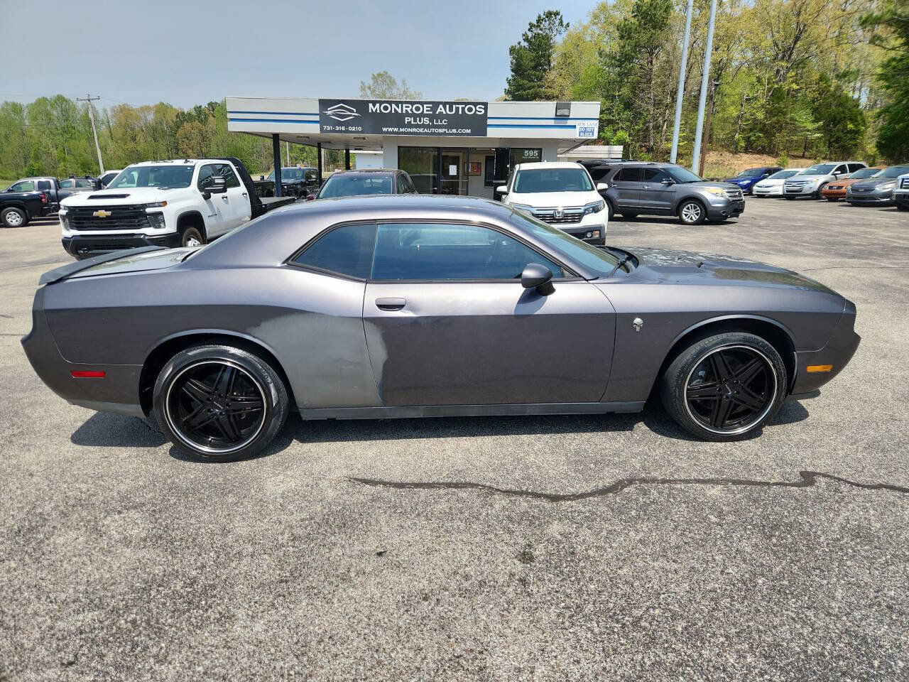 Used 2014 Dodge Challenger SXT w/ Super Sport Group (SS/T) RWD image 5