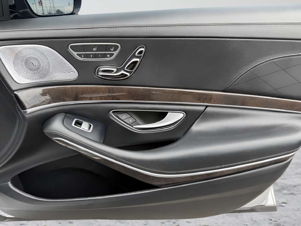 Used 2016 Mercedes-Benz S 63 AMG 4MATIC Sedan image 40
