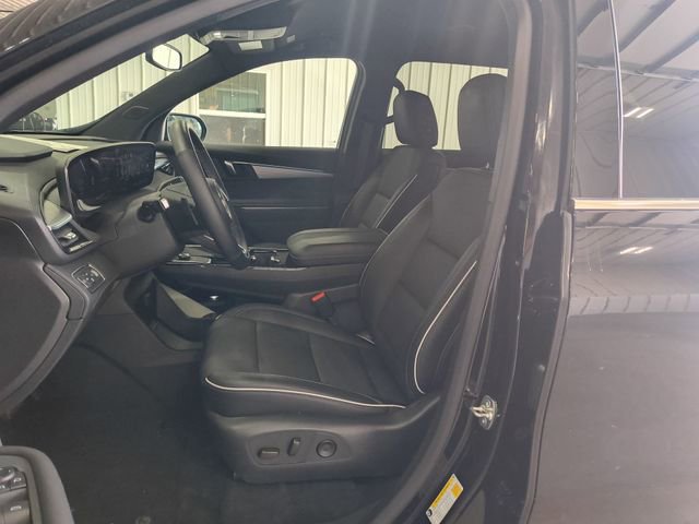 Used 2025 Buick Enclave Preferred AWD/4WD image 19