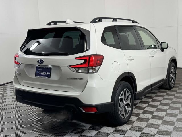 Used 2023 Subaru Forester Premium AWD/4WD image 10