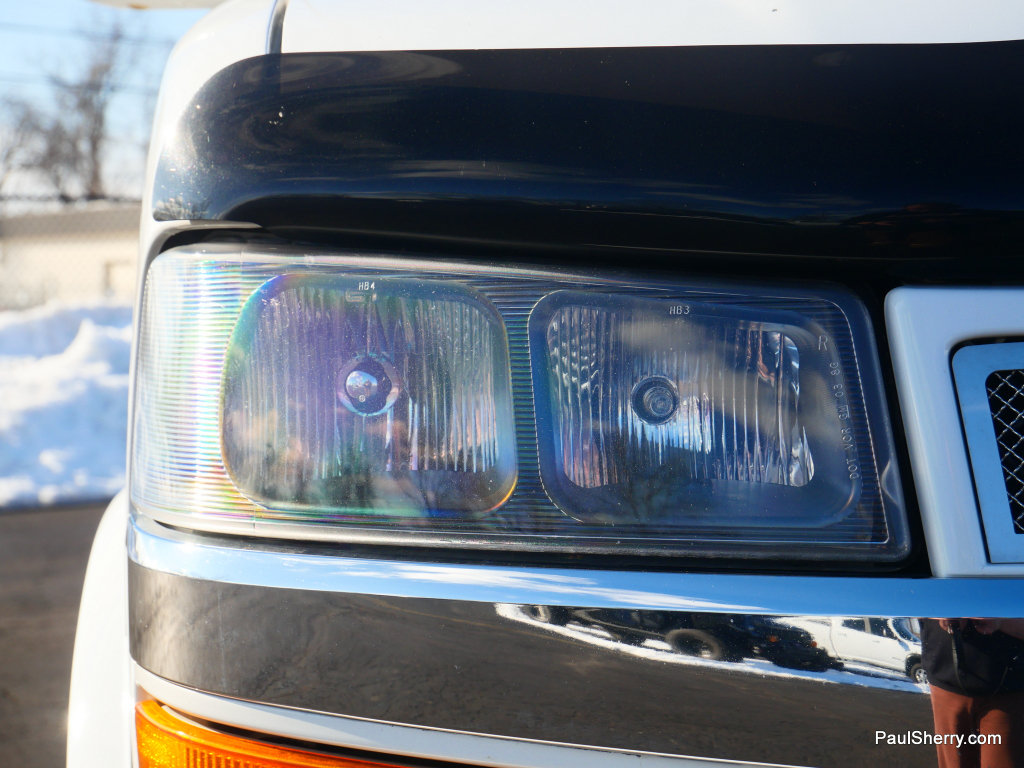 Used 2019 Chevrolet Express 2500 w/ Enhanced Convenience Package RWD image 22