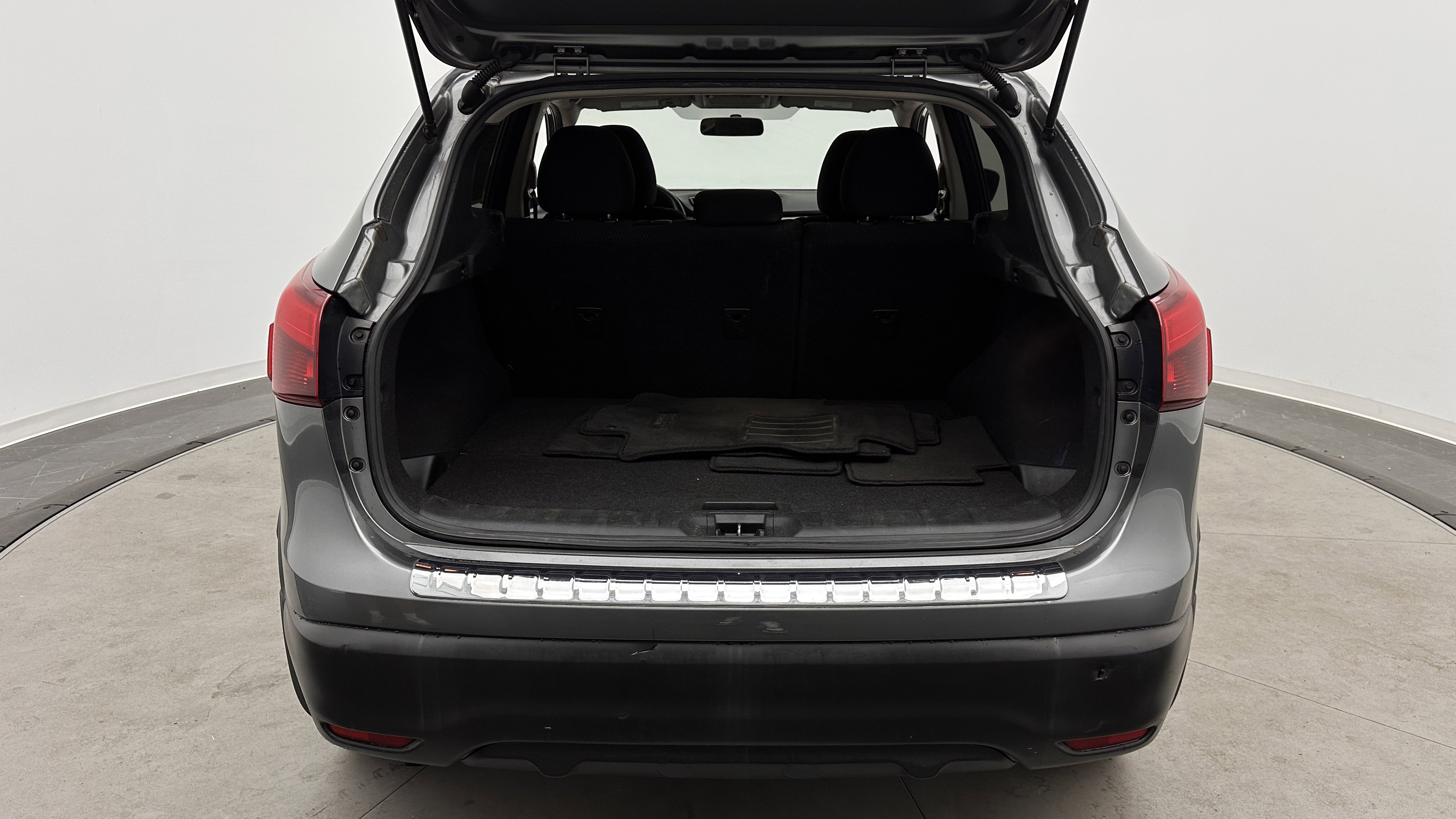 Used 2019 Nissan Rogue Sport S FWD image 29