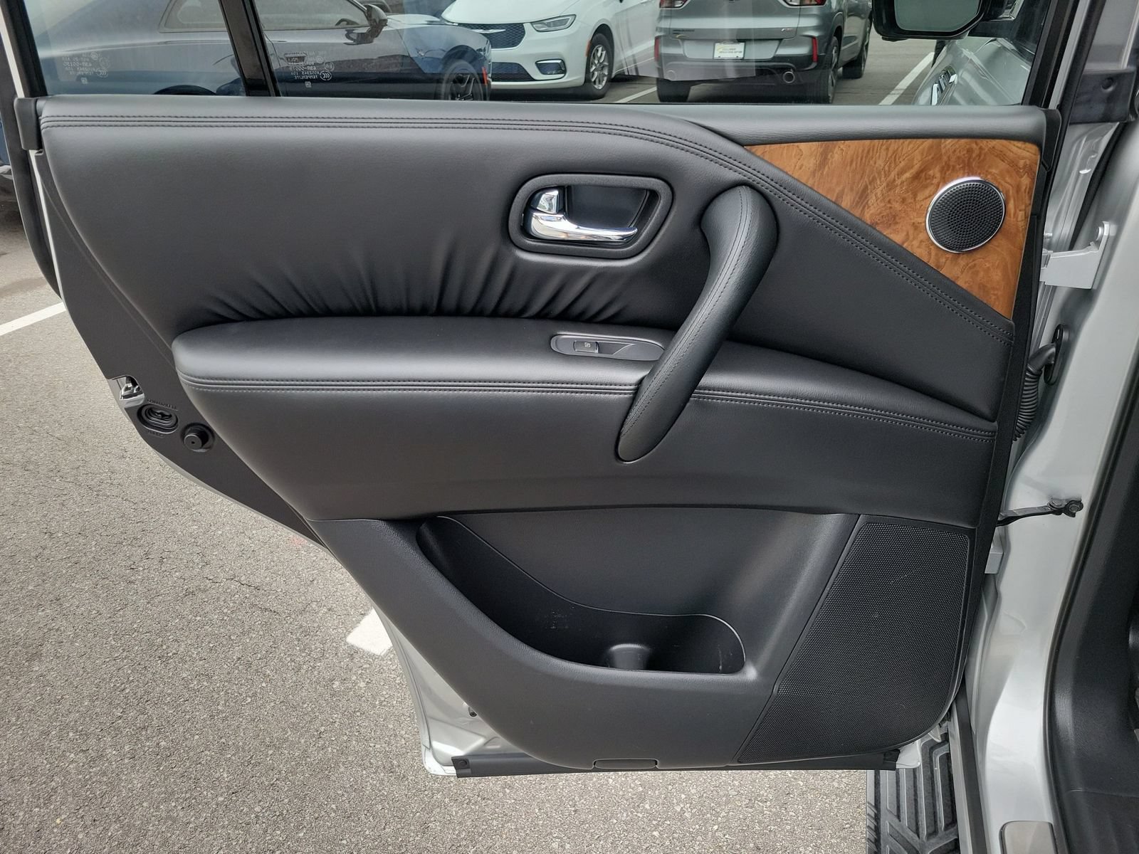 Used 2023 Nissan Armada SL w/ Cargo Package RWD image 33