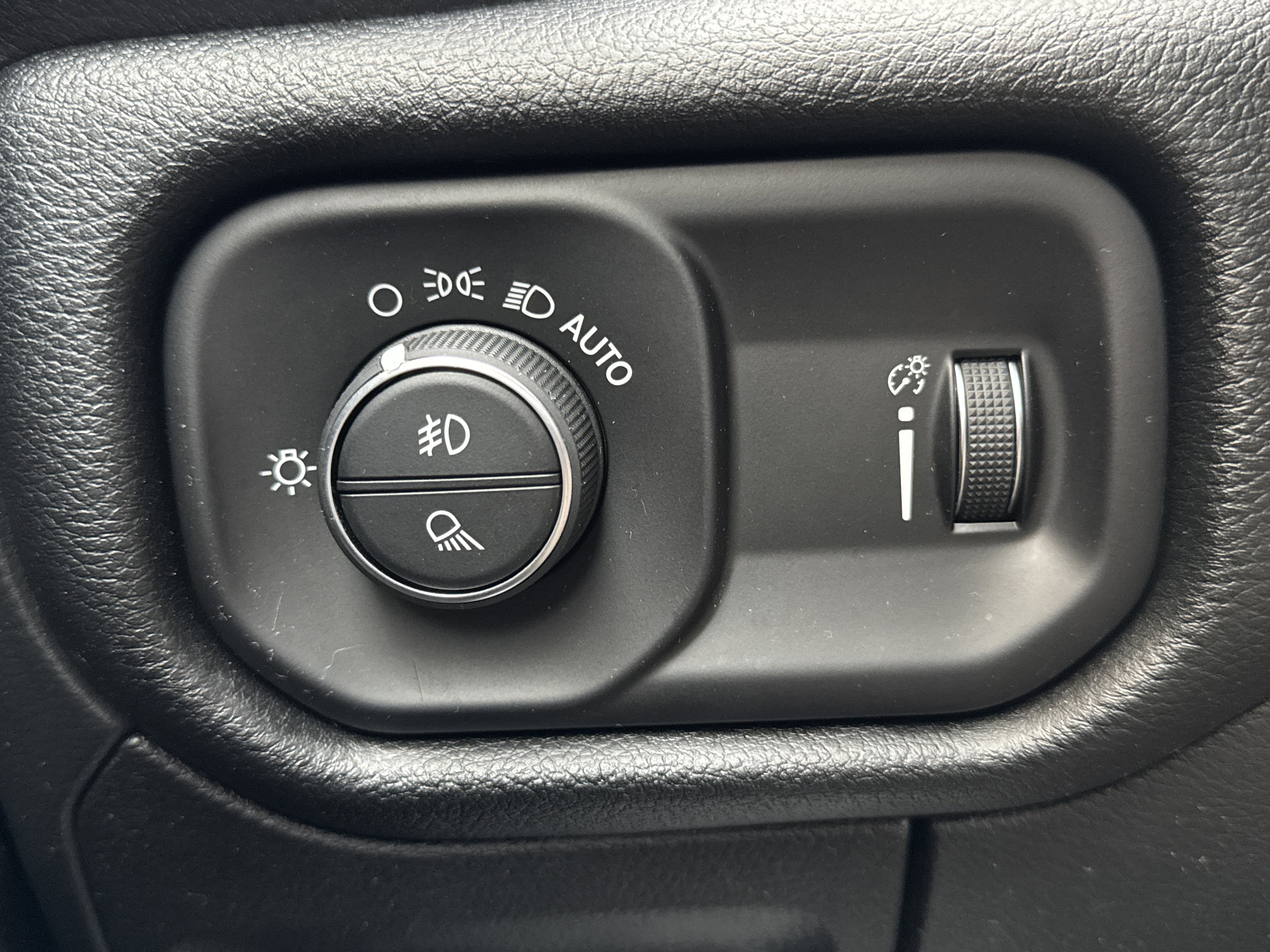 Used 2022 RAM 1500 Big Horn image 28