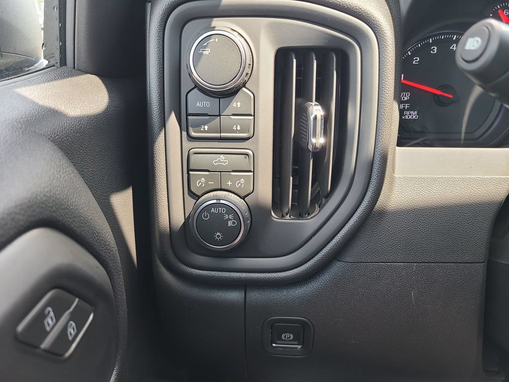 New 2026 Chevrolet Silverado 1500 Custom Trail Boss AWD/4WD image 30