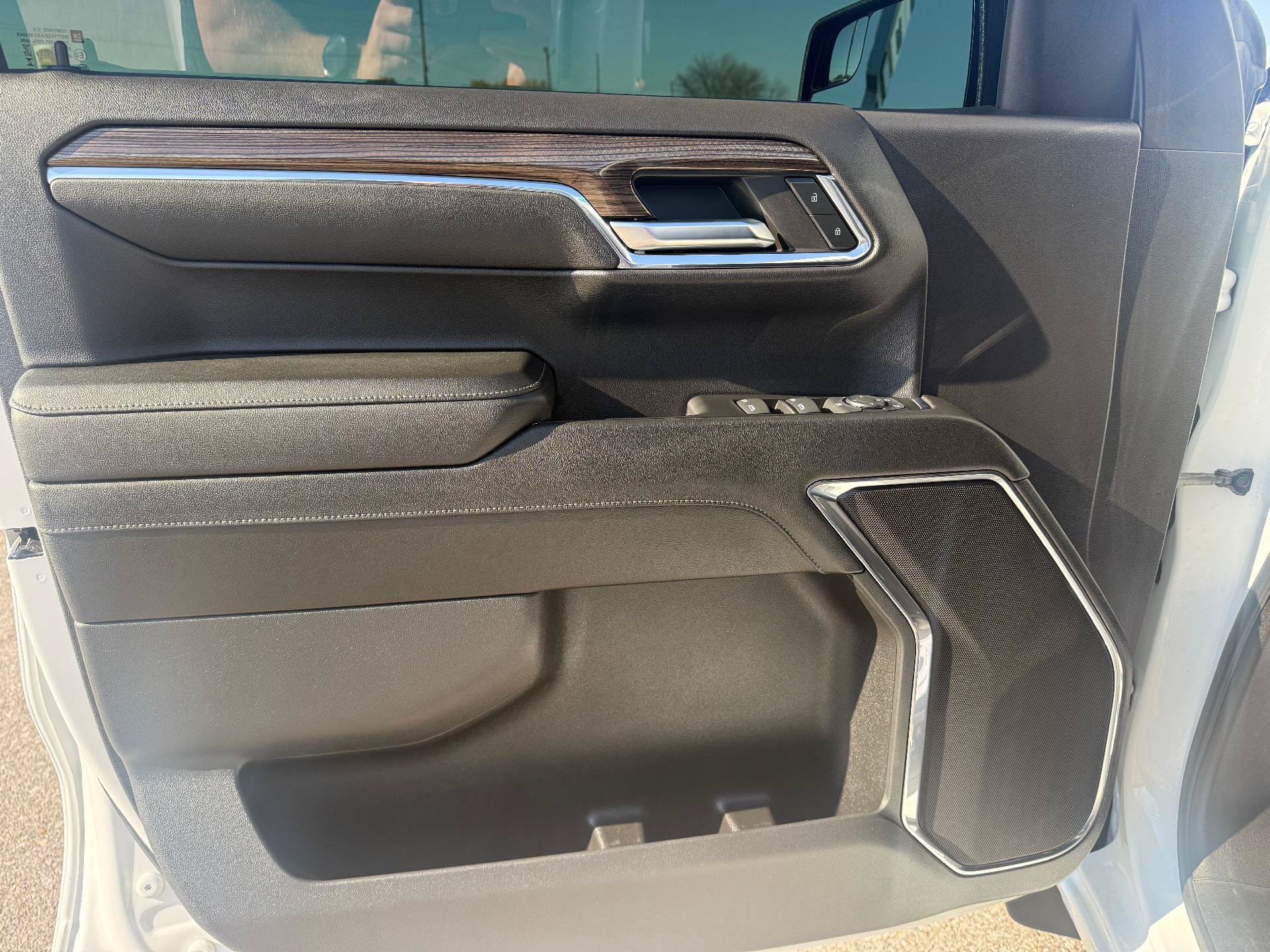 Used 2024 Chevrolet Silverado 1500 LT AWD/4WD image 12