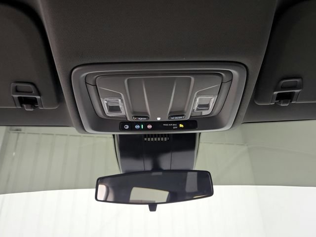 Used 2025 Chevrolet Silverado 1500 RST w/ Redline Edition AWD/4WD image 33