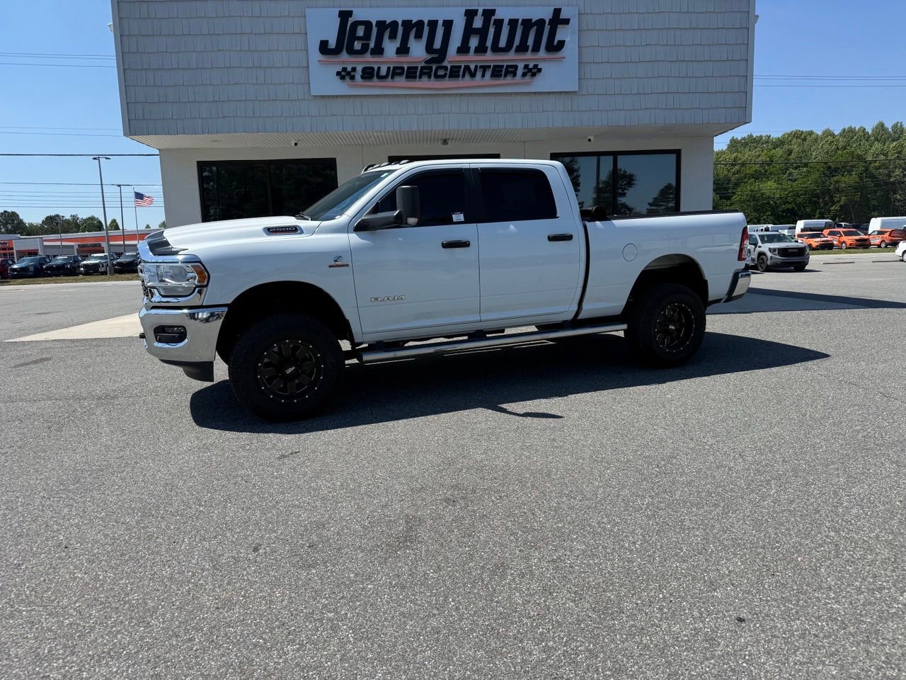 Used 2022 RAM 2500 Big Horn w/ Snow Chief Group AWD/4WD image 1