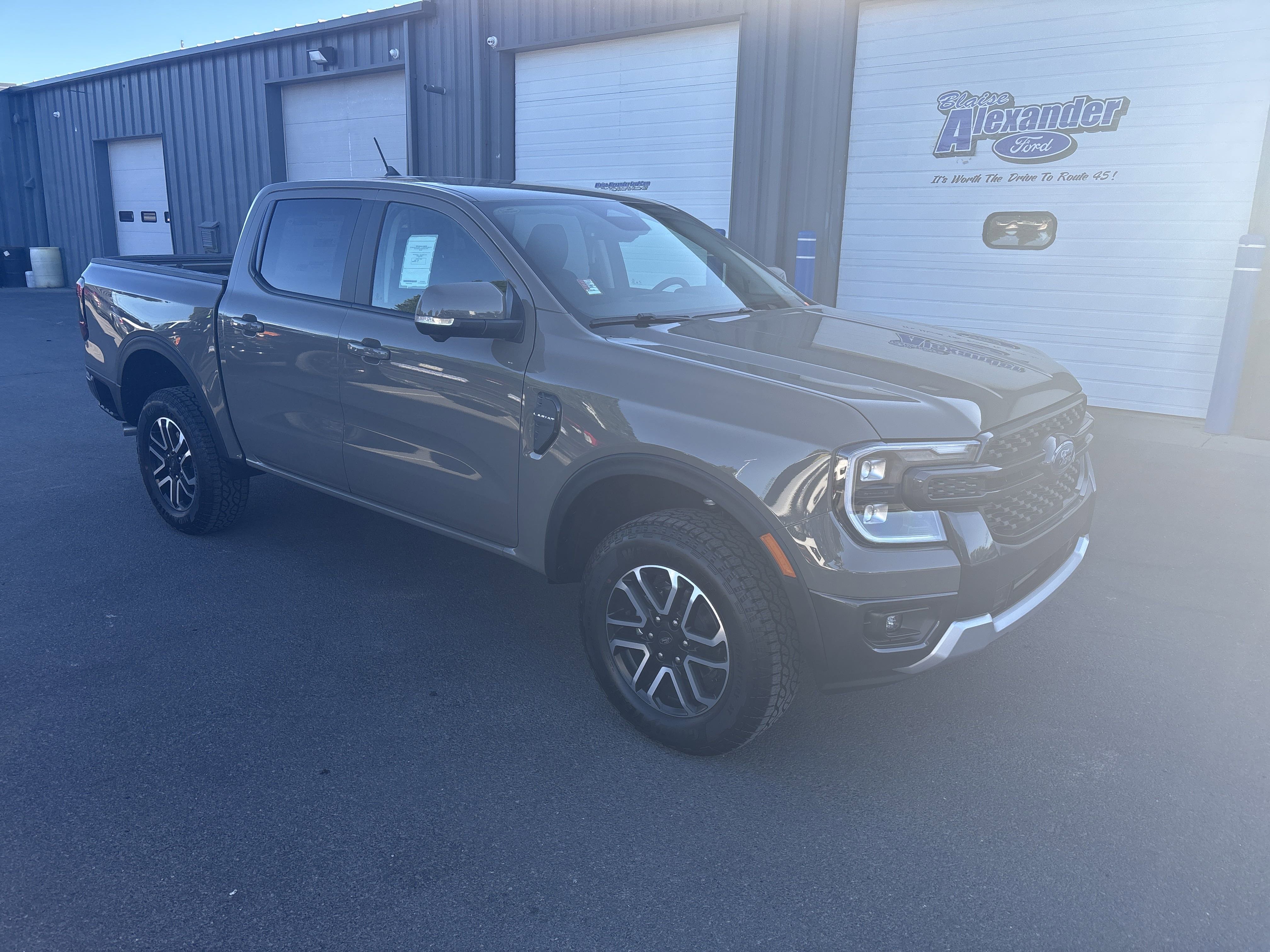 New 2025 Ford Ranger Lariat w/ Trailer Tow Package video 1